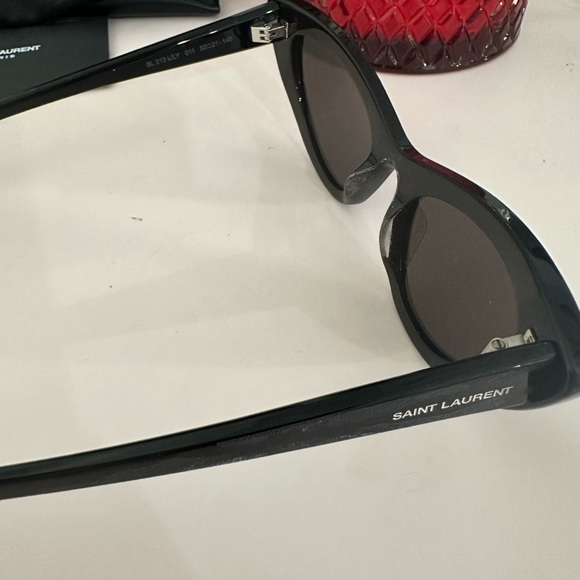 Saint Laurent cat eye Lily sunglasses - Picture 8 of 8